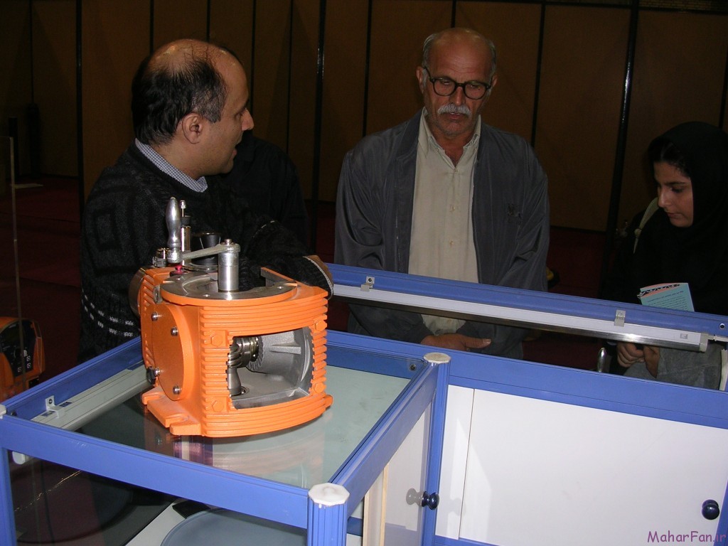 پمپ تزریق CFG نارنجی رنگ